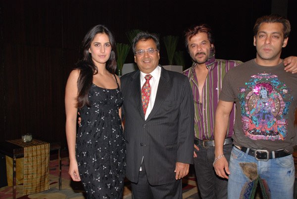 Katrina Kaif, Subhash Ghai, Anil Kapoor, Salman Khan in Subhash Ghai's Marriage Anniversary party at Mukta Arts office
