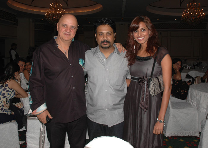 Sandeep Chowta with Gambale and Model Ritu at the jazz concert in capital