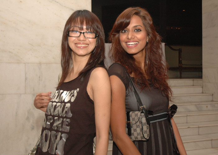 Back to Back-Models Esthgr Jamil & Ritu Singh at the jazz concert in capital