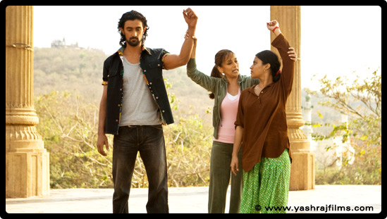 Kunal Kapoor, Konkana Sen Sharma, Madhuri Dixit in Aaja Nachle