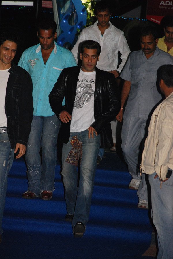 Salman Khan at the premiere of Saawariya - 2