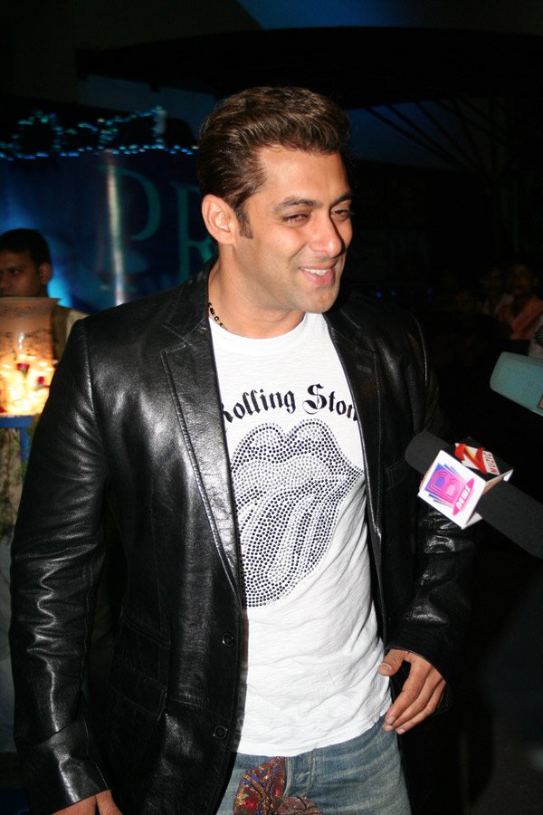 Salman Khan at the premiere of Saawariya