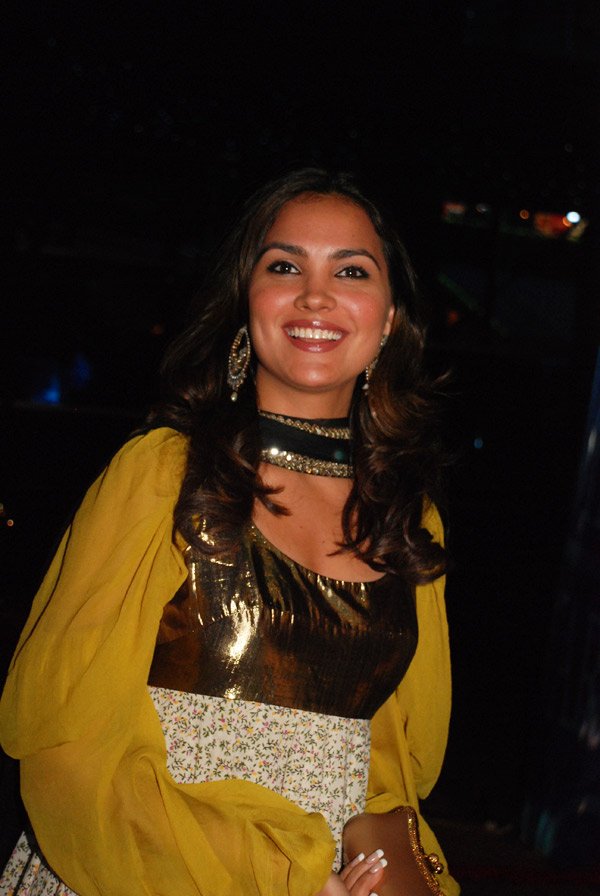 Lara Dutta at the premiere of Saawariya