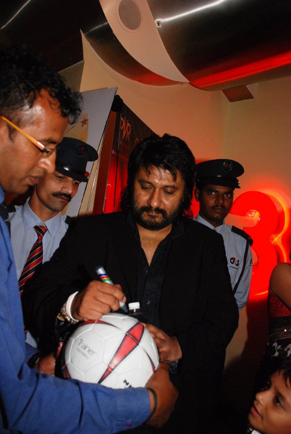 Vivek Agnihotri at the Permiere of Dhan Dhana Dhan Goal