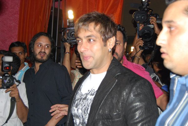 Salman Khan at the Launch of Tinsel Town Bollywood on Demand and also launch of Bombay 72 East