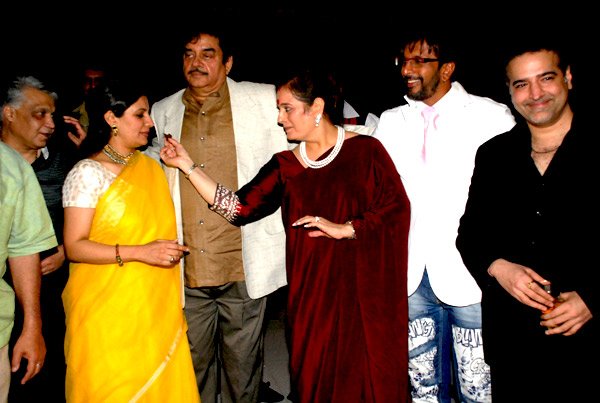 Shatrughan Sinha, Javed Jaffrey, Ravi Behl at Shatrughan Sinha's birthday party