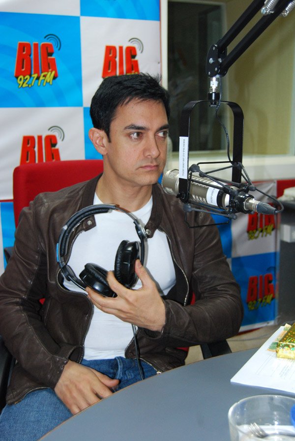 Aamir Khan at Big 92.7 FM 