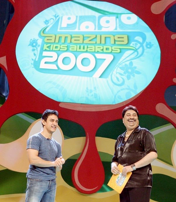 Aamir Khan, Kumar Sanu at Pogo Amazing Kids Awards 2007 