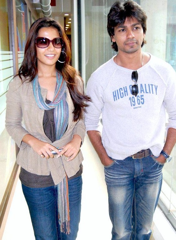 Amrita Rao and Nikhil Dwivedi at Big FM 