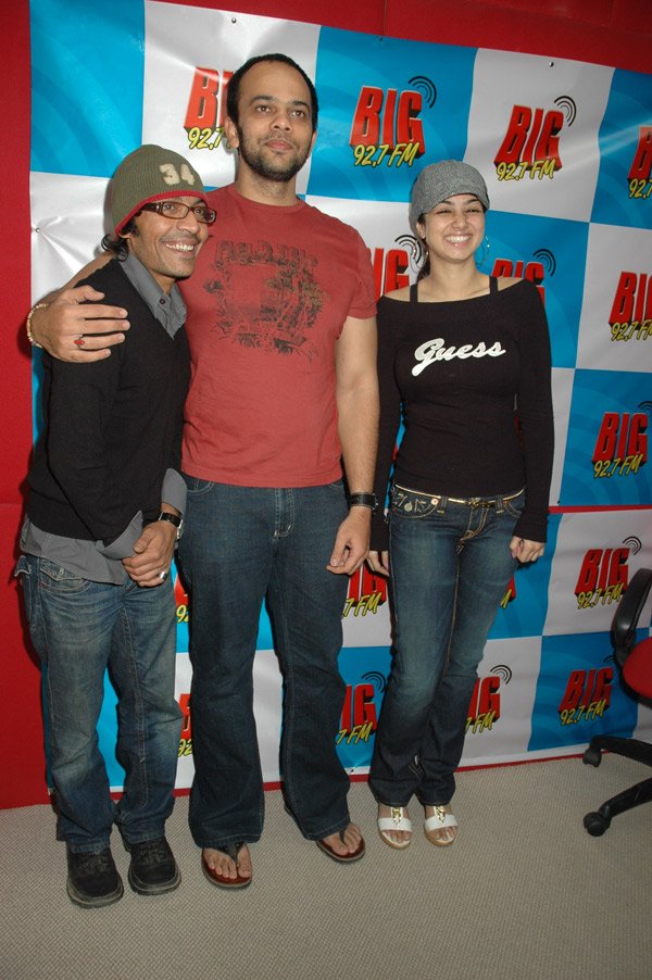 Ayesha Takia, Rohit Shetty and Vrajesh Hirjee at Big 92.7 FM studio 