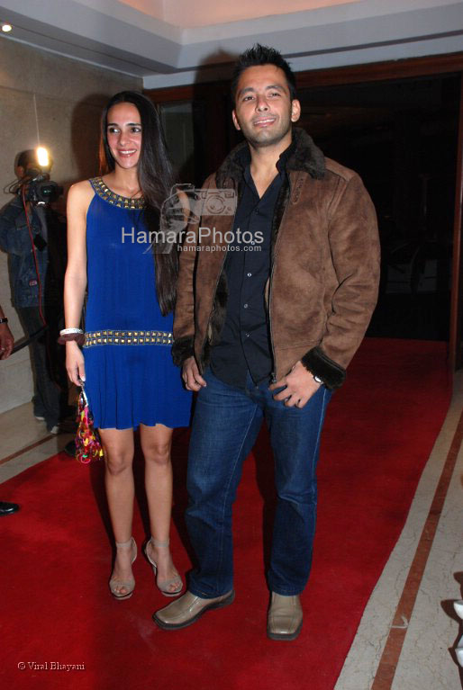 Tara Sharma at Bollyood A listers at DJ Aqeels new club Bling launch in Hotel Leela on Jan 27 2008 