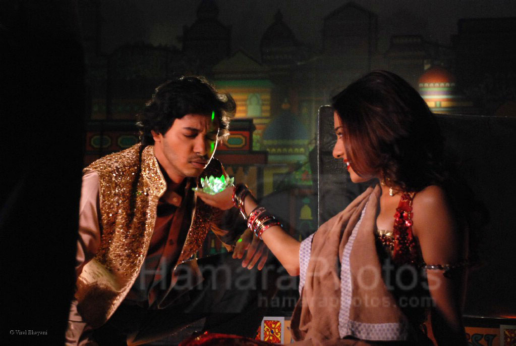 Amrita Rao, Shreyas Talpade at the location of film Mahadev Ka Sajjanpur in Cinevistas on Jan 30th 2008 