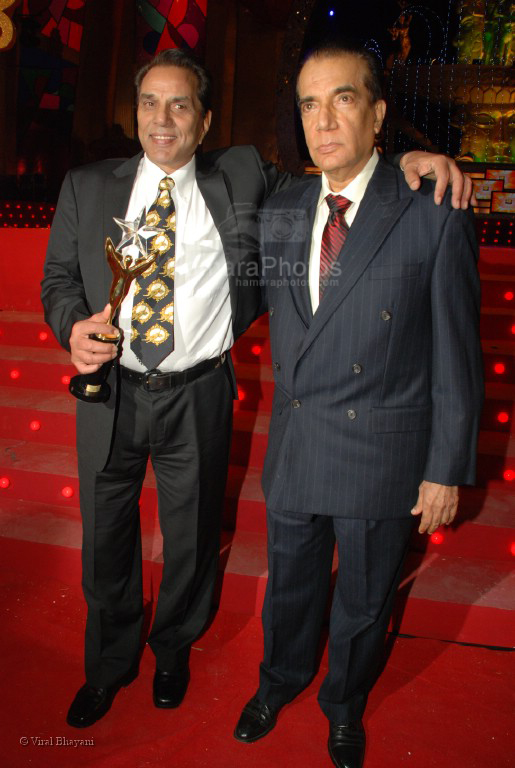 Dharmendra at the MAX Stardust Awards 2008 on 27th Jan 2008 