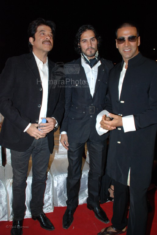 Anil Kapoor,Dino Morea ,Akshaye Kumar at the MAX Stardust Awards 2008 on 27th Jan 2008 
