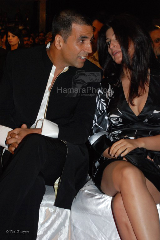 Akshaye Kumar,Twinkle Khanna at the MAX Stardust Awards 2008 on 27th Jan 2008 