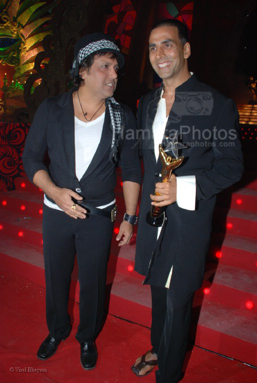 Govinda & Akshaye Kumar at the MAX Stardust Awards 2008 on 27th Jan 2008 