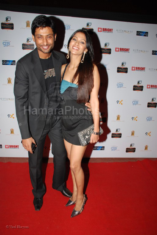 Indraniel n Barka at the Global Indian TV Awards red carpet in Andheri Sports Complex on Feb 1st 2008 