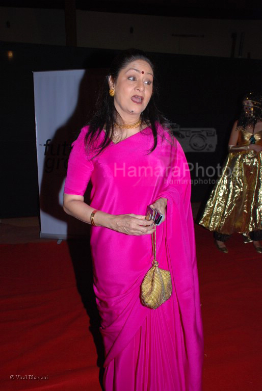 Aruna Irani at the Global Indian TV Awards red carpet in Andheri Sports Complex on Feb 1st 2008 