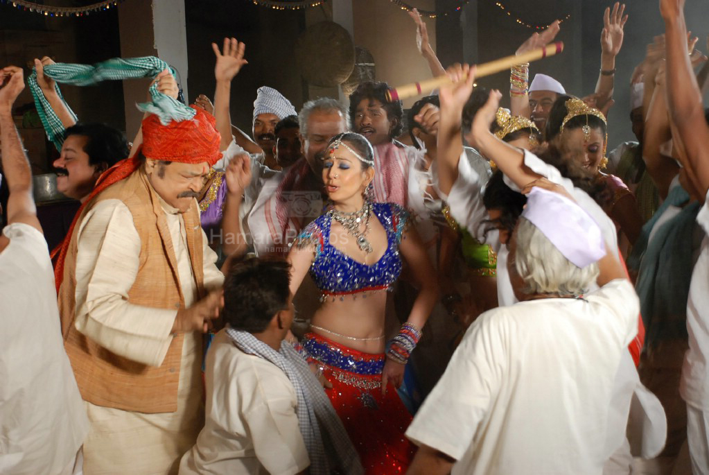 Preeti Jhangiani at the song choreography for film Dhan Dhana Dhan in Filmistan on Feb 7th 2008 