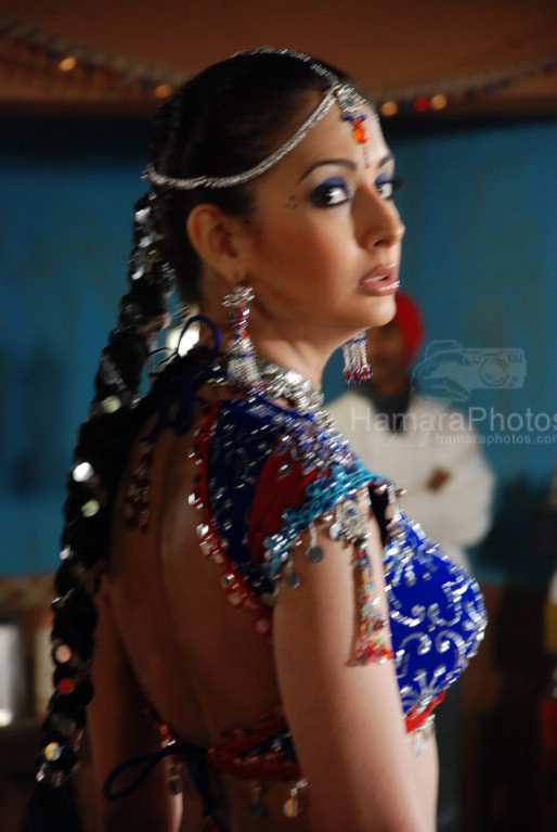 Preeti Jhangiani at the song choreography for film Dhan Dhana Dhan in Filmistan on Feb 7th 2008 