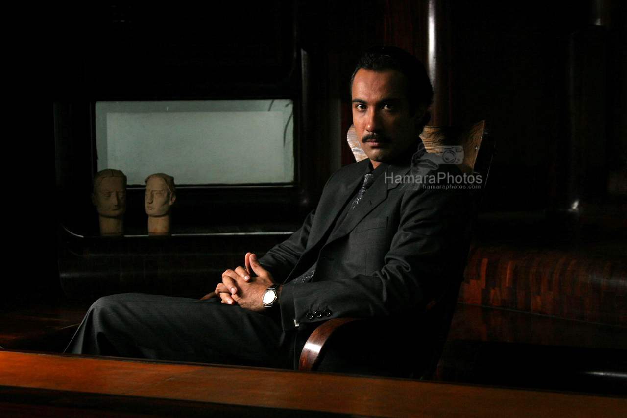 Ranvir Shorey in Mithya 