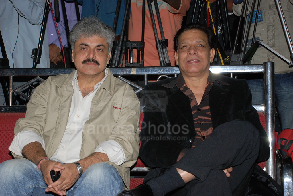 Ashok Pandit at Javed Siddiqui's book Shyam Rang launch at Bhavans college campus on Feb 9t 2008