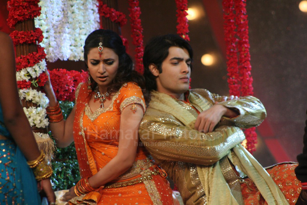 Divyanka Tripathi and Sharad Malhotra at Zee Valentine shoot at Film City on Feb 9th 2008