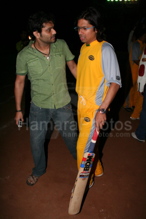 Babul Supriyo, Shaan at the Cricket match for the music industry in the playground of Ritumbara College on Jan 30th 2008 