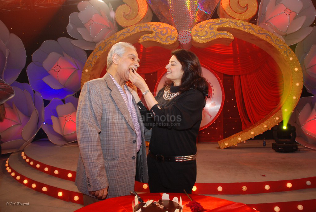 Ramesh Sippy & Kiran Juneja at the Zee Valentine bash of Aur Pyar Ho Gaya in Rennaisance Hotel on Feb 6th 2008