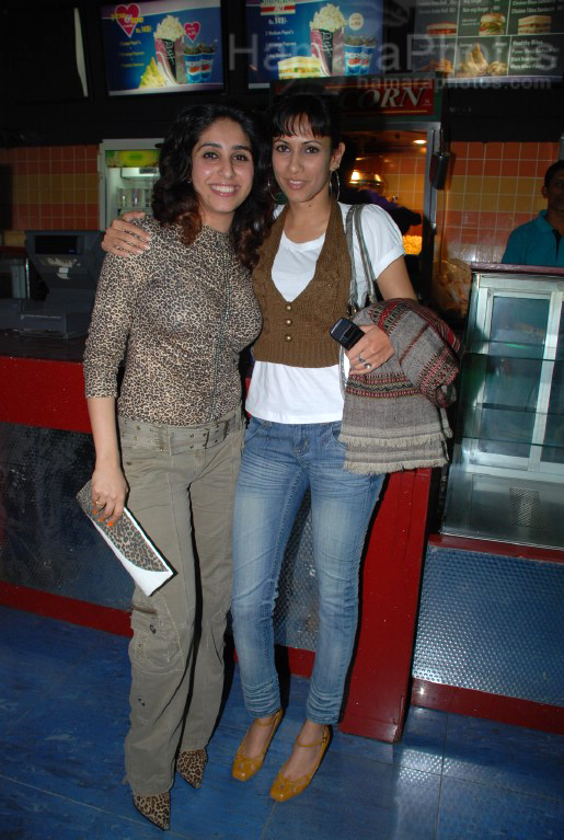 at the Fool's Gold premiere in Fame, Andheri on Feb 6th 2008  