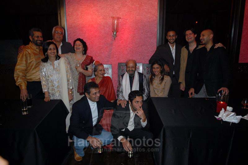 Pran with his family at his 88th birthday on 12th Feb 2008 