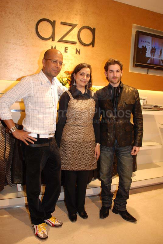 Neil Mukesh at Narendra Kumar's collection showing at Aza Men on Feb 12th 2008 