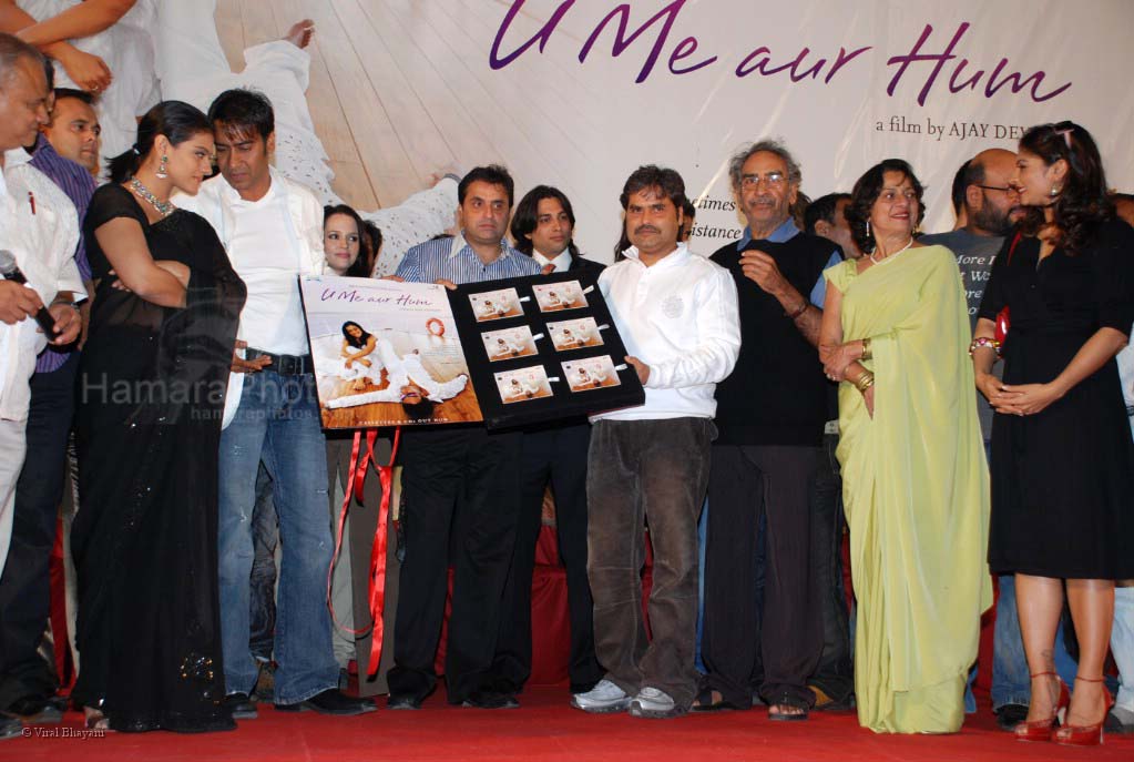 Ajay Devgan,Kajol at U Me Aur Hum music launch in The Club on Feb 13th 2008