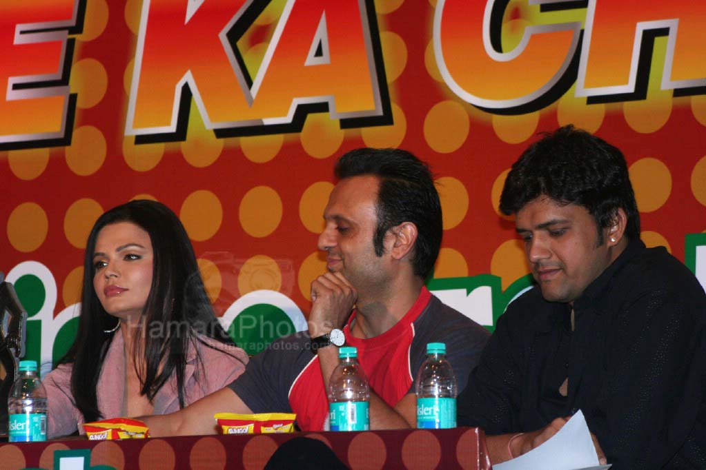 Rakhi Sawant at ITC Foods auditons for Minto Fresh in National College, Bandra on Feb 13th 2008