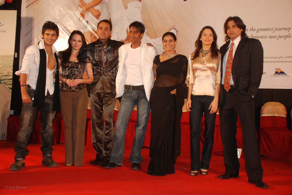 Ajay Devgan,Kajol at U Me Aur Hum music launch in The Club on Feb 13th 2008