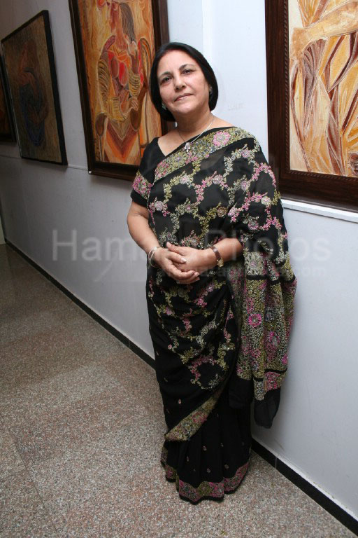 Kiran Chopra at a painting exhibition on Feb 16th 2008 