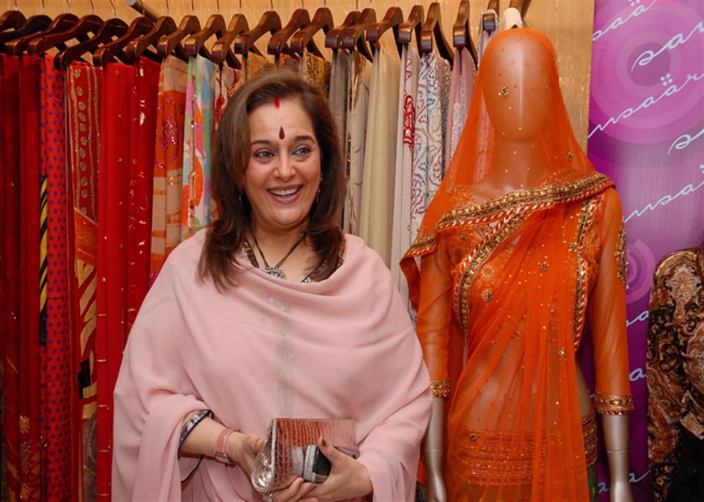 Poonam Sinha at Jodha Akbar Fashion Event in Mumbai on Feb 19, 2008