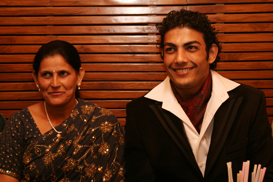 Most desirable man of India with Mother Beermati Rana - Mr. India 2008 Pravesh in Delhi