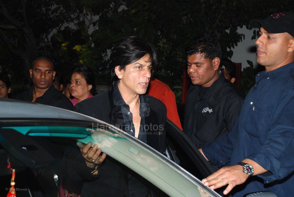 Shahrukh Khan at Farah Ali Khan Bash at Blings in Hotel The Leela on 23rd Feb 2008 