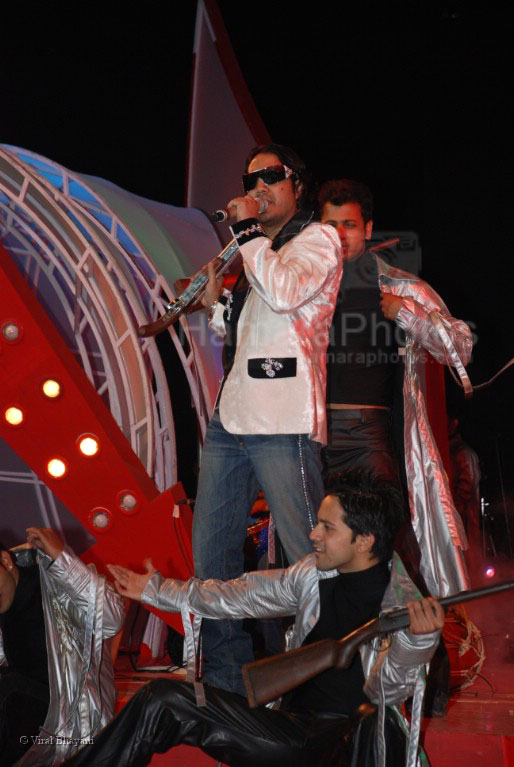 Mika Singh at Bajate Raho Red FM awards in Taj Land's End on Feb 25th 2008 