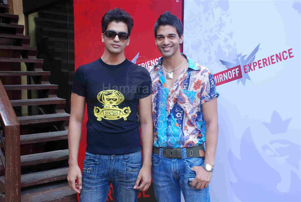 Ajay and Vijay at the Smirnoff Ten Brunch Party in Mumbai on Feb 24, 2008 