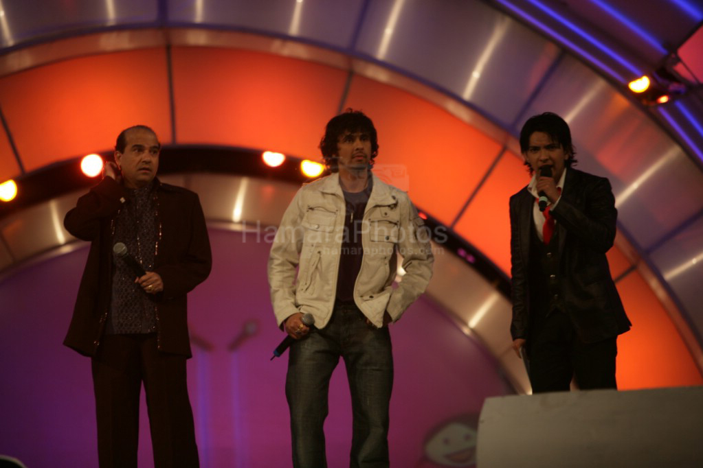 Suresh Wadkar, Sonu Nigam, Aditya Narayan at the finals of Lil Champs on 1st March 2008 