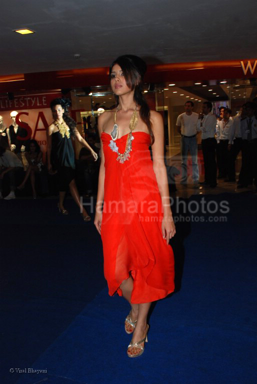 at Worlds longest fashion walk with 100 models at Skyzone, High Street Phoenix on 1st March 2008 