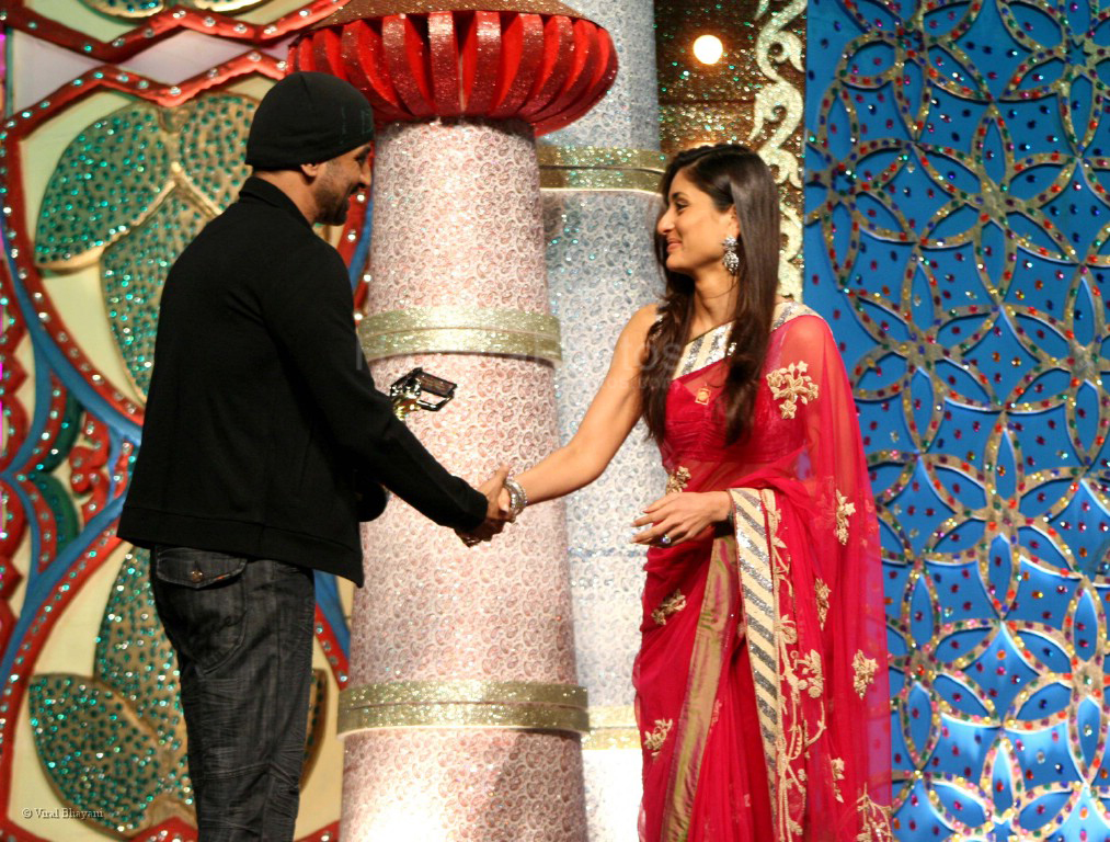 Ronit Roy, Kareena Kapoor at Balaji Awards 