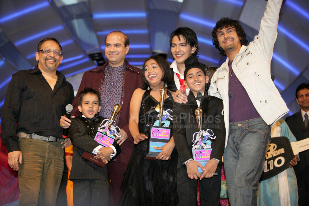 Anamika Chaudhary, Rohanpreet Singh, Tanmay Chaturvedi, Suresh Wadkar, Sonu Nigam, Aditya Narayan at the finals of Lil Champs on 1st March 2008 