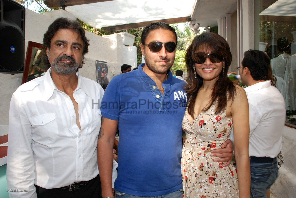 Raja dhody, vikram chatwal and Queeni dhody at the launch of Ice model management with a brunch in association with Peroni in Olive on 2nd march 2008