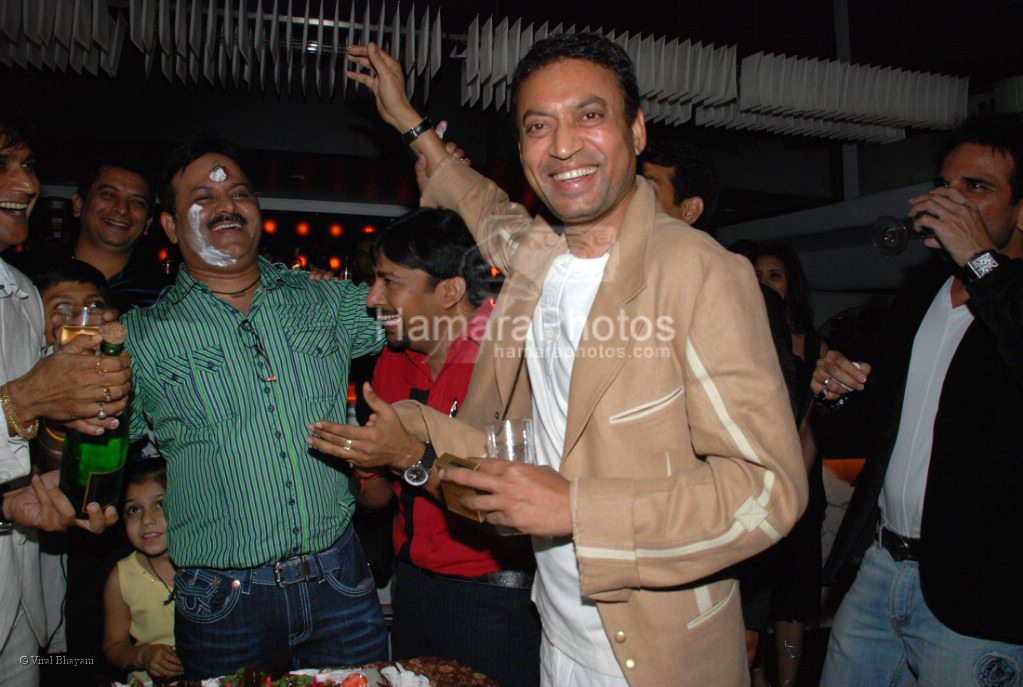 Irfan Khan at director Neeraj Pathak's birthday bash in Sahara Star on March 3rd 2008