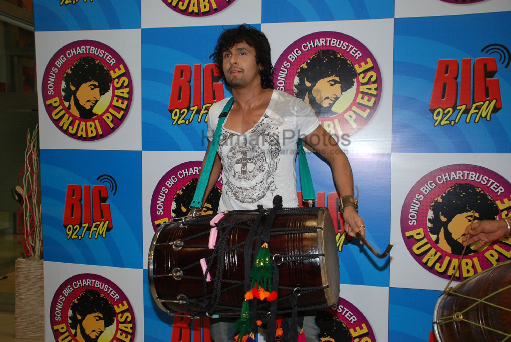 Sonu Nigam records song Punjabi Please with winners of Big 92.7 FM in Big Fm studios on March 3rd 2008