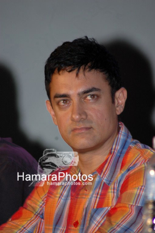 Aamir Khan at Sixteen Nine International Film Festival in Pravin Gandhi college of management on March 4th 2008