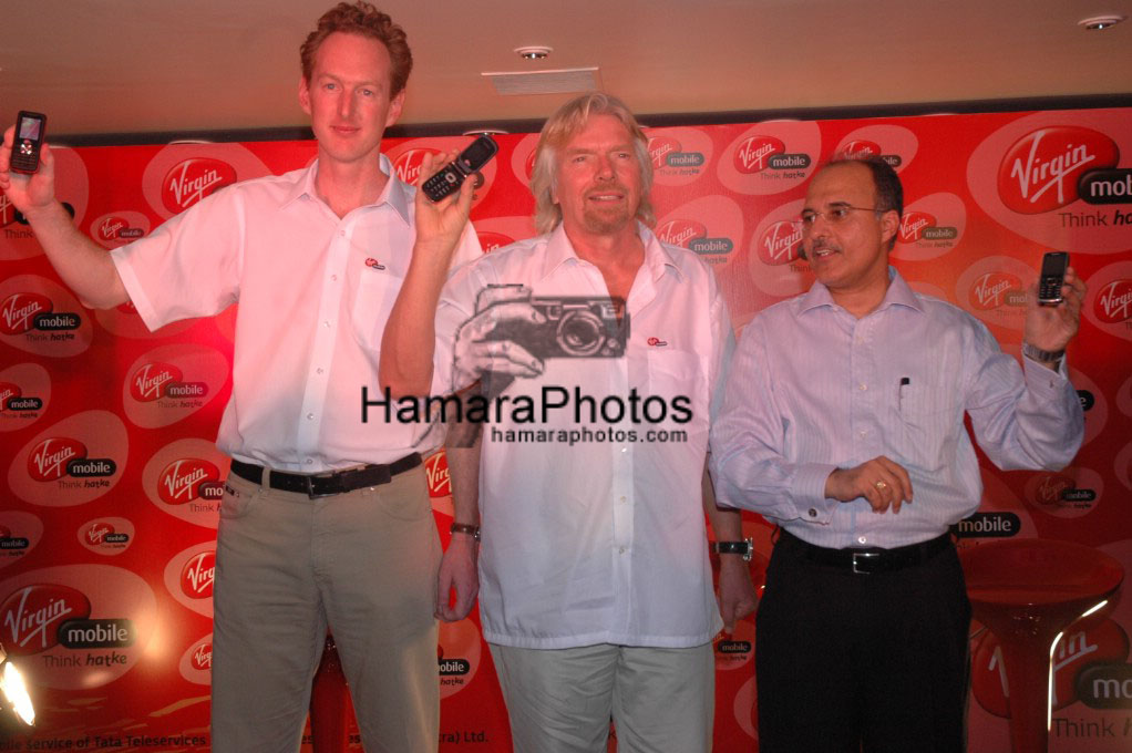 Richard Branson launches Virgin Mobile in India